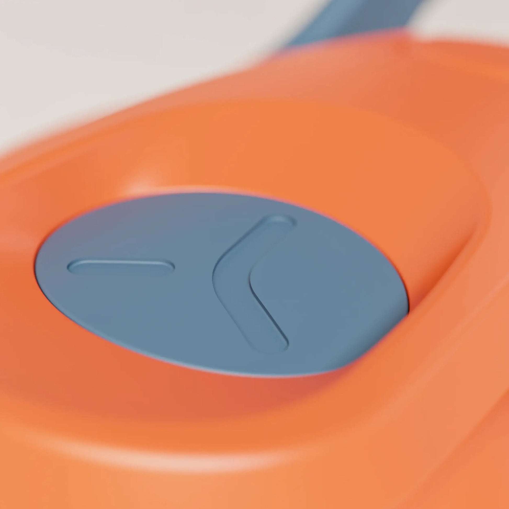 insulated-performance-shaker-bottle-v5 SHKR_18550_dwSS-S1.1_burntOrange_midnightBlue_1_11_xInsertCloseup_edit.png
