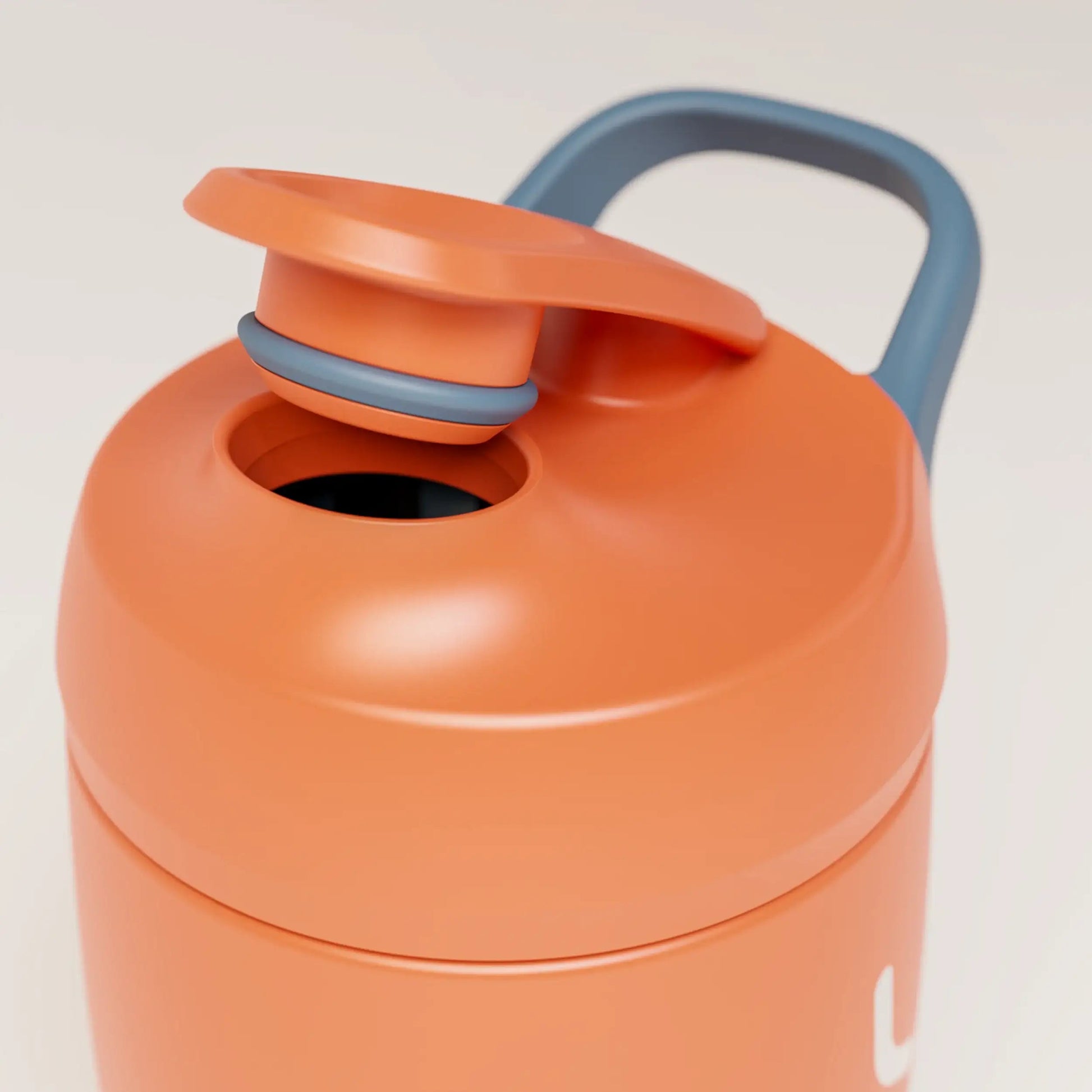 insulated-performance-shaker-bottle-v5 SHKR_18550_dwSS-S1.1_burntOrange_midnightBlue_2_4_highInsert_edit.png