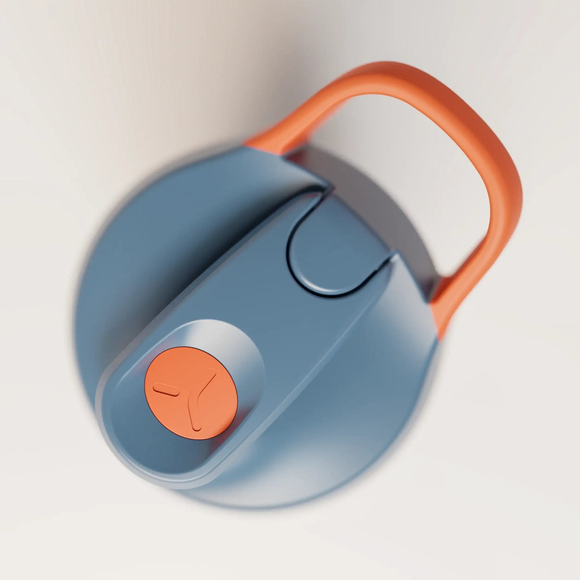 insulated-performance-shaker-bottle-v5 SHKR_18550_dwSS-S1.1_midnightBlue_burntOrange_1_6_topDown_DOF_edit.png